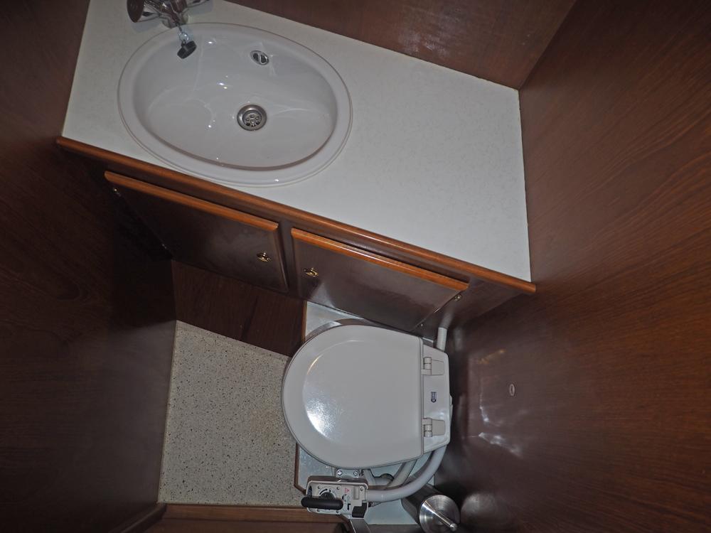 Fore ship, Accommodation